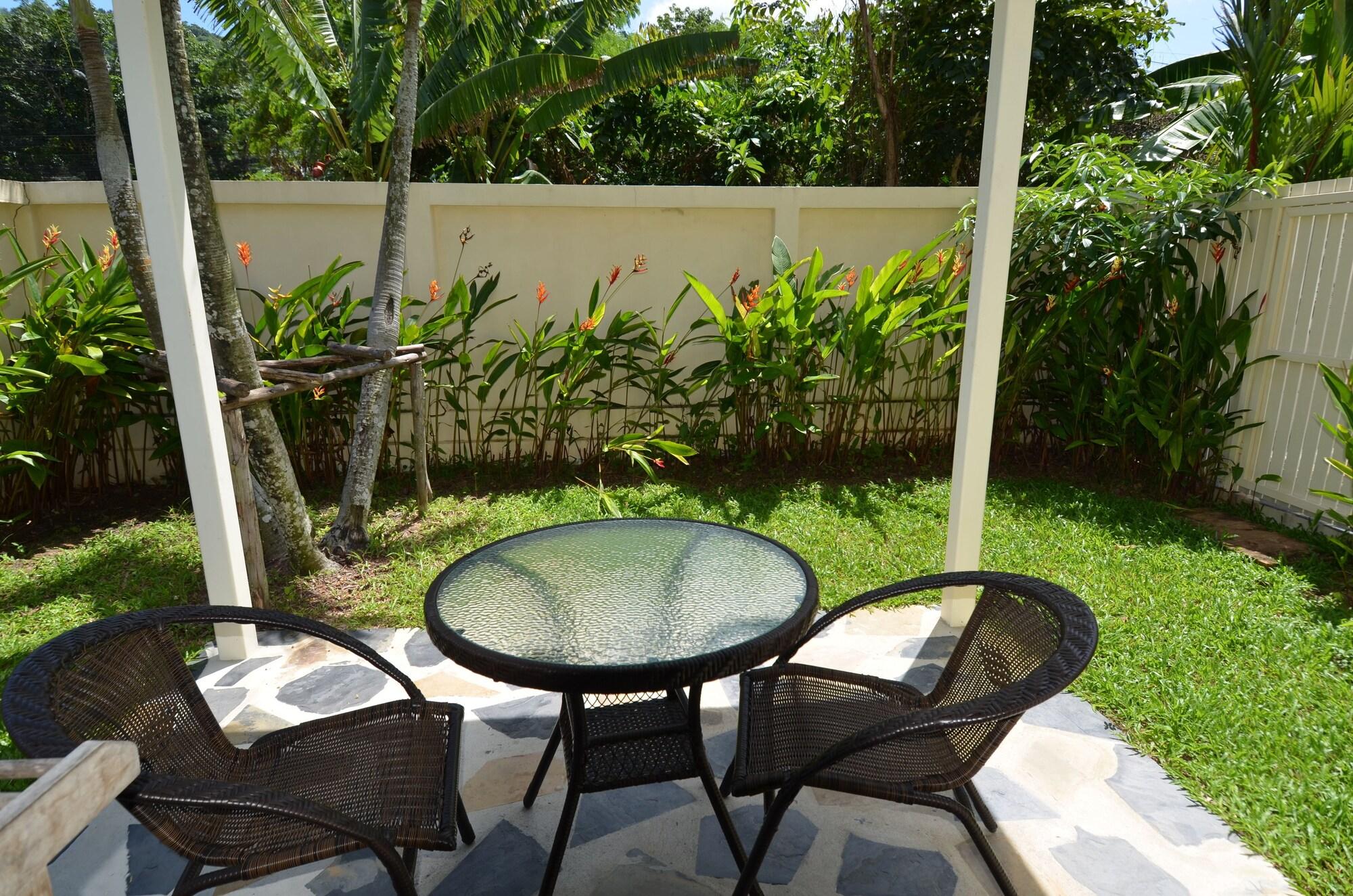 Phuket Riviera Villas Hotel Nai Harn Bagian luar foto