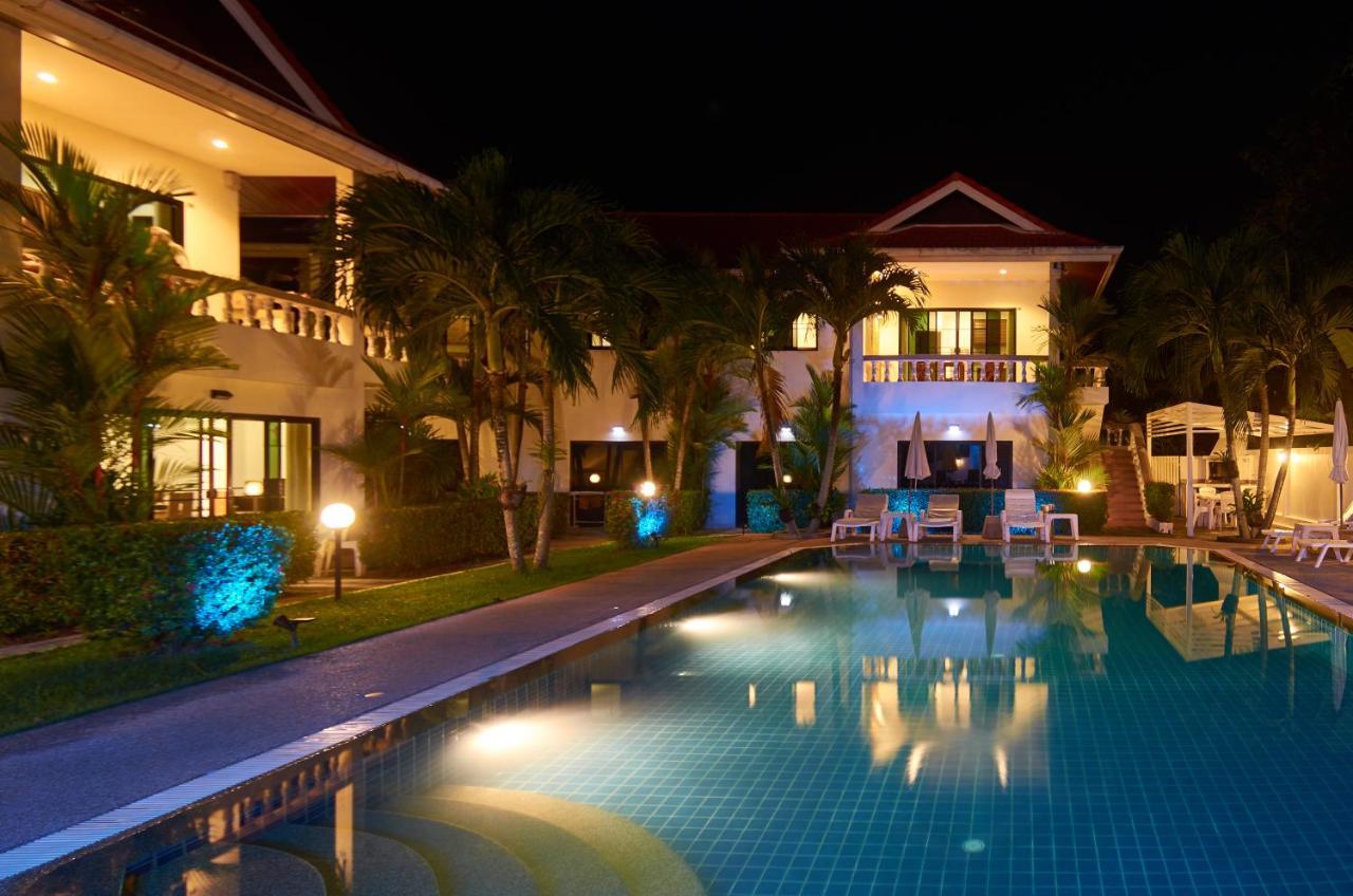 Phuket Riviera Villas Hotel Nai Harn Bagian luar foto